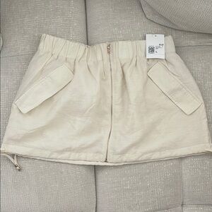 NWT Forever 21 Cream Mini Skirt